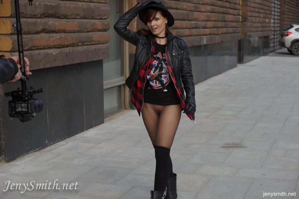 large jenysmith image